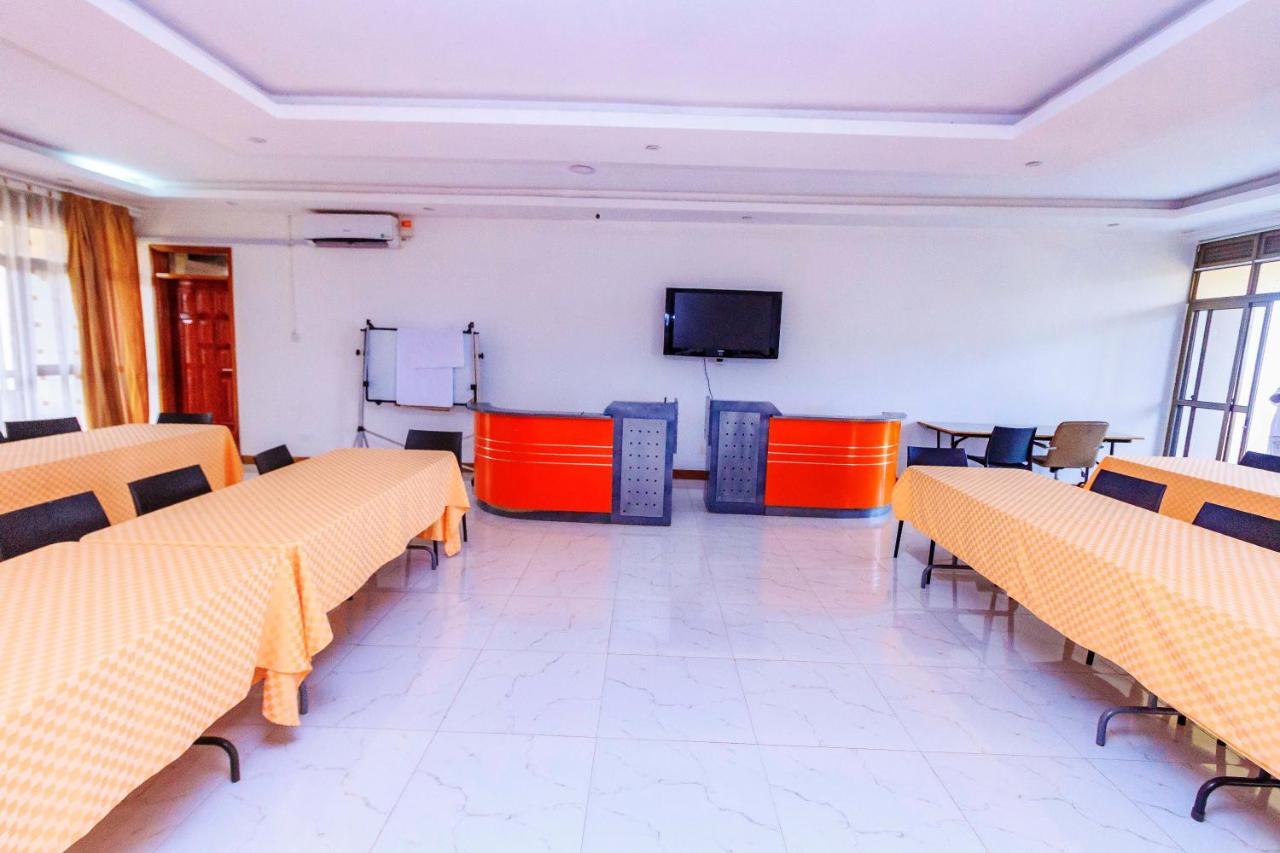 Frontiers Hotel عنتيبي المظهر الخارجي الصورة
